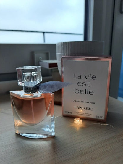 La Vie Est Belle by Lancôme is a Floral Fruity Gourmand fragrance for women